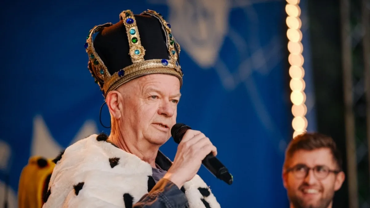 Králem letošního majálesu se stal muzikant Petr Fiala. Program pokračuje i zítra