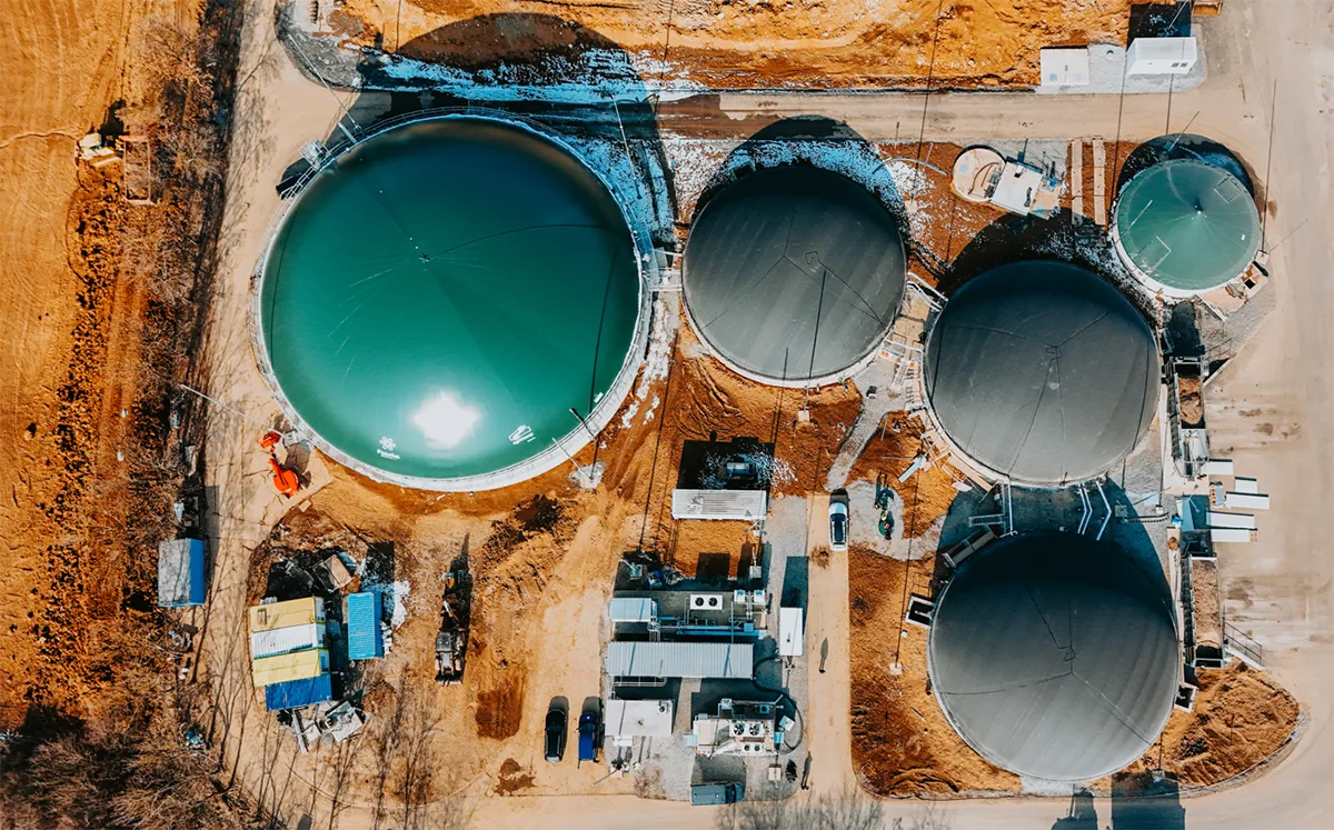 Zpracuje hnůj i nedožerky. Zemědělcům na Šternbersku slouží nová bioplynka