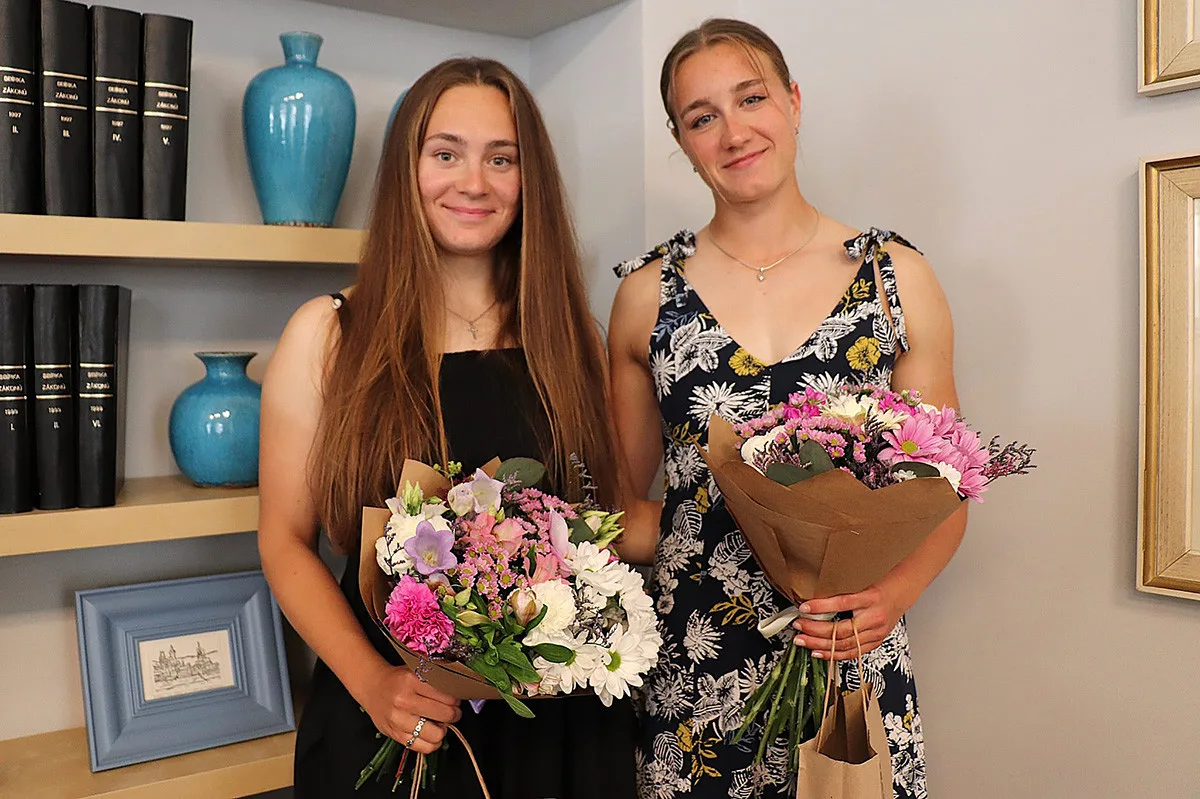 Michaela Bílková a Laura Csomová zachránily život holčičce, která se topila v řece Bečvě