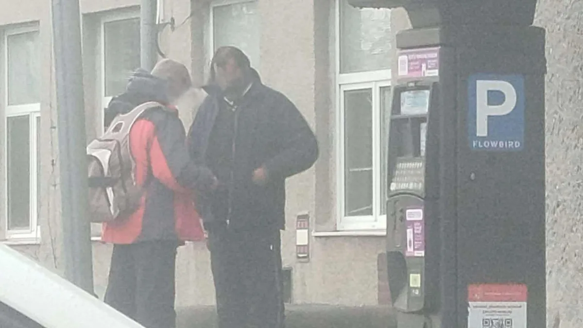 Výtržník, který terorizuje Hranice, je zpět, v léčebně vydržel jen pár dní. Incidenty hlaste policii, vyzývá město