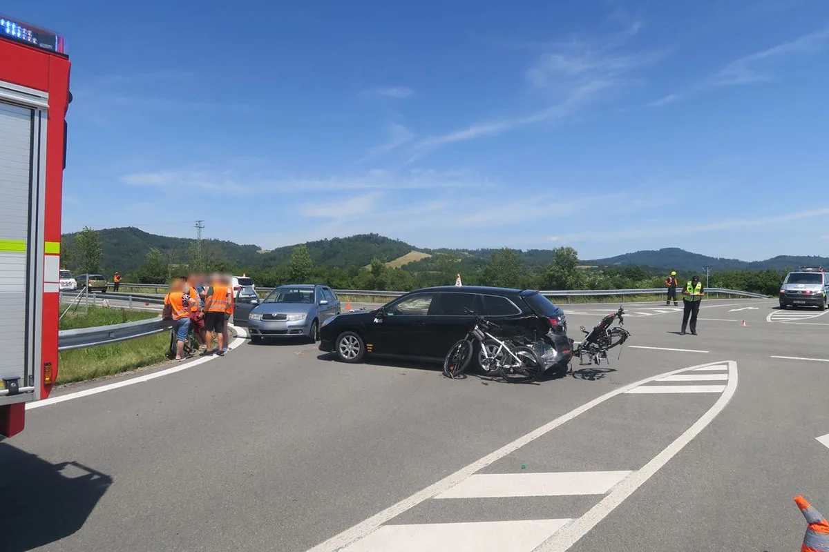 Dopravní nehoda na křižovatce u obchvatu obce Chromeč