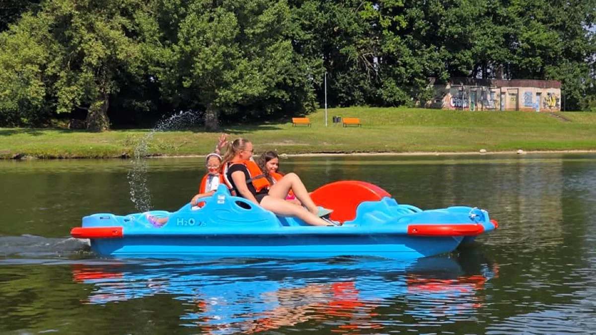 Hurá na Lagunu v Přerově. Po lanovce pro děti zde začaly fungovat vodní šlapadla