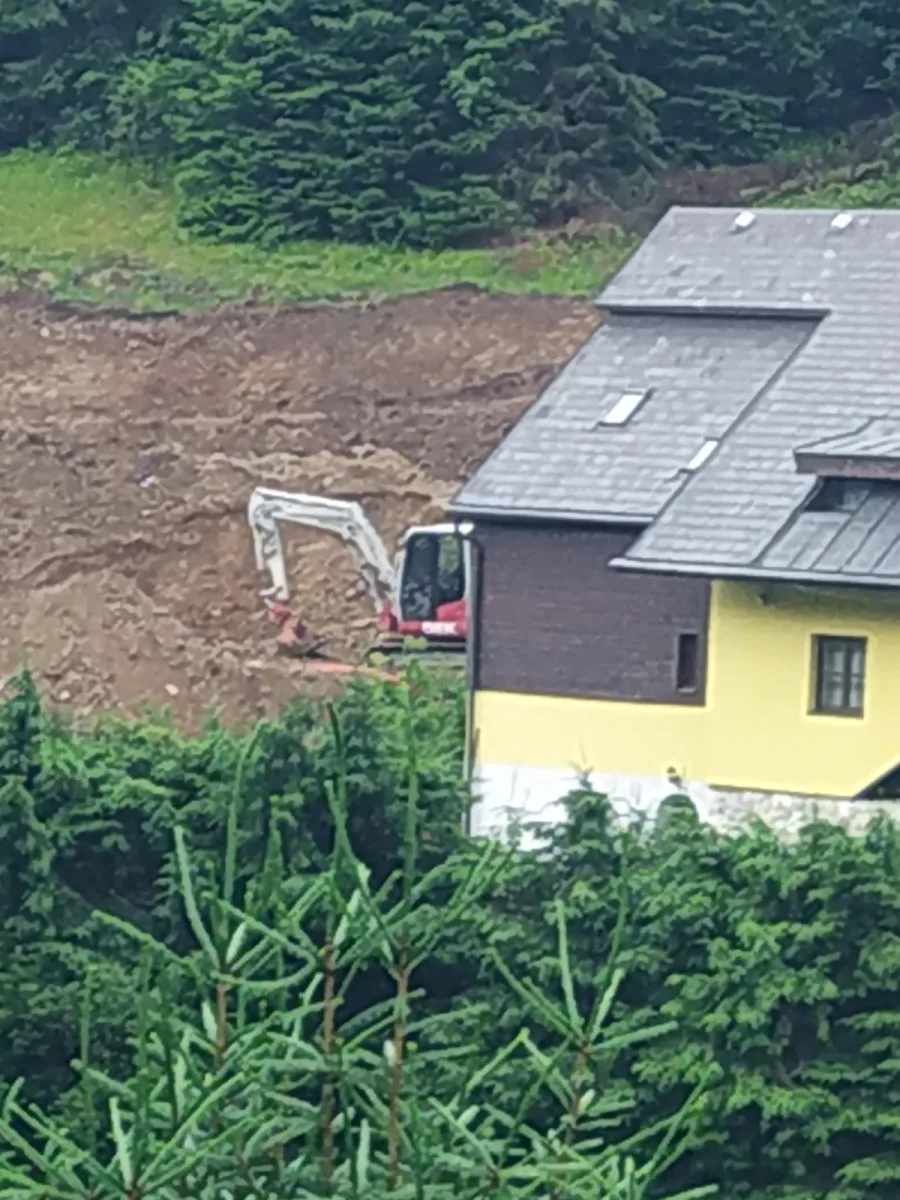 Inspekce v Moravském Kitzbühelu. Úřady prověřují podnikatele, který si pronajal sjezdovku. Sliby neplní
