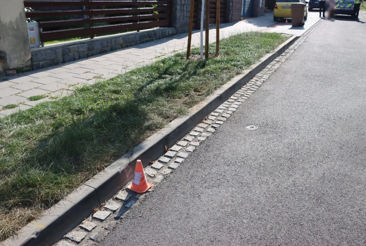 Notně opilá řidička přejela v Olomouci do protisměru a havarovala. Auto nemělo technickou