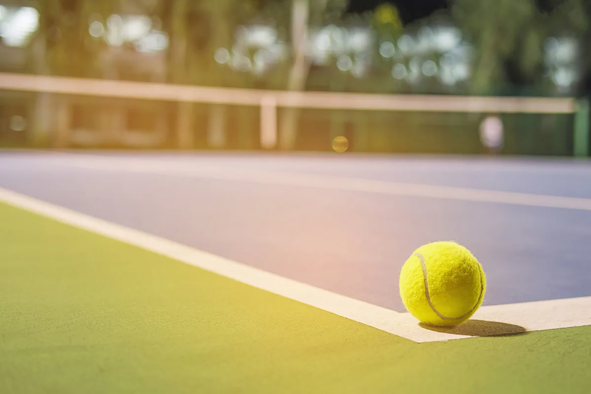 Wimbledon jako živé jeviště: Proč tráva bledne a květiny hrají hlavní roli
