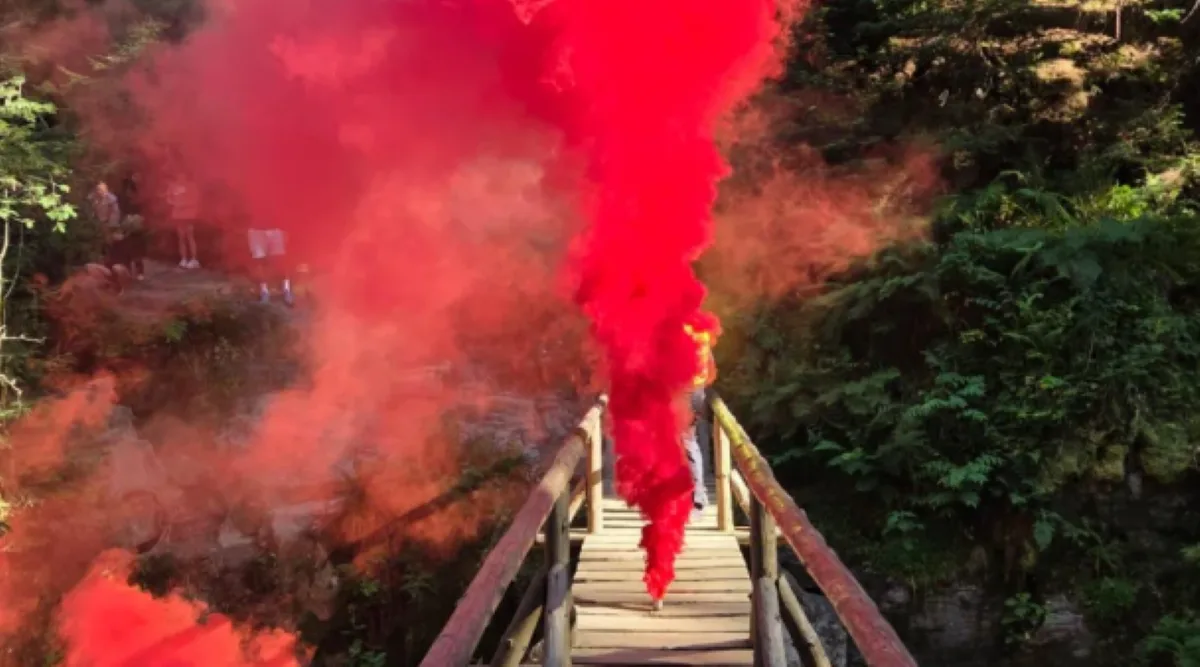 Do odlehlé rokle v údolí Bílé Opavy se zřítil turista a poranil si hlavu. Letěl pro něho vrtulník