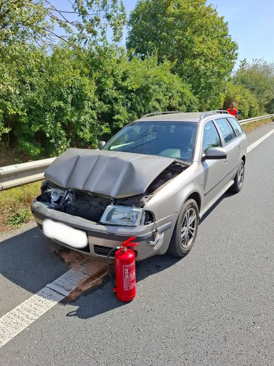 Nehody na D35 i poničené střechy. Vichr udeřil v Olomouckém kraji, hasiči řeší desítky událostí