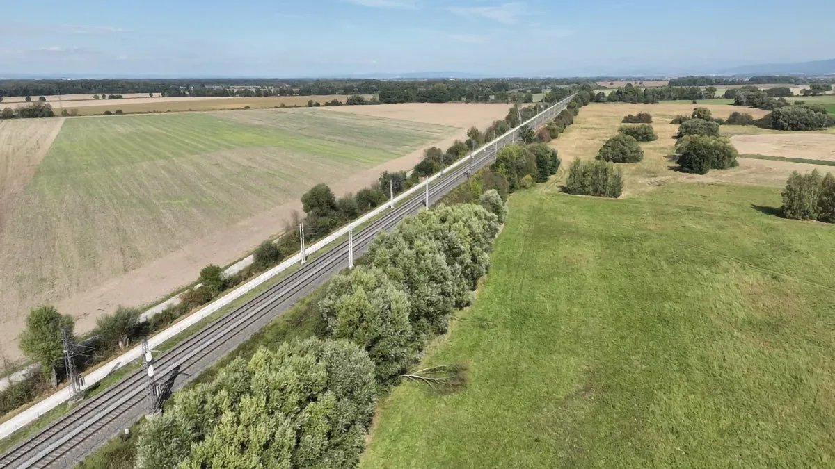 Cyklodálnice podél trati. Mezi Olomoucí a Štěpánovem slouží nová trasa za 105 milionů