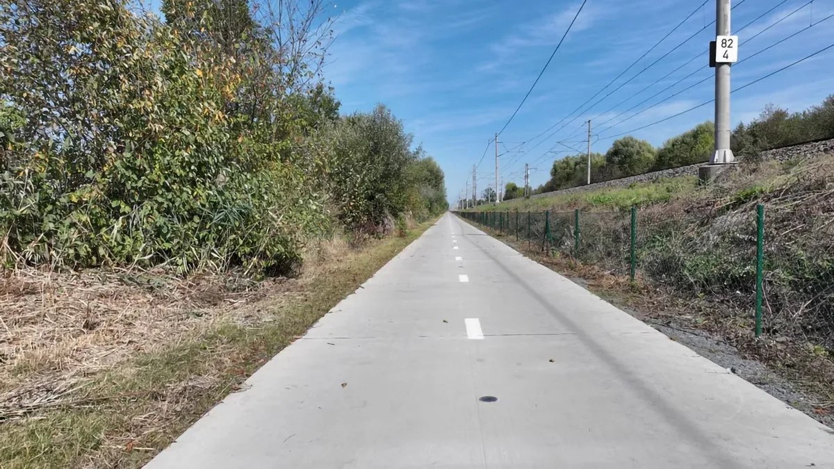 Cyklodálnice podél trati. Mezi Olomoucí a Štěpánovem slouží nová trasa za 105 milionů