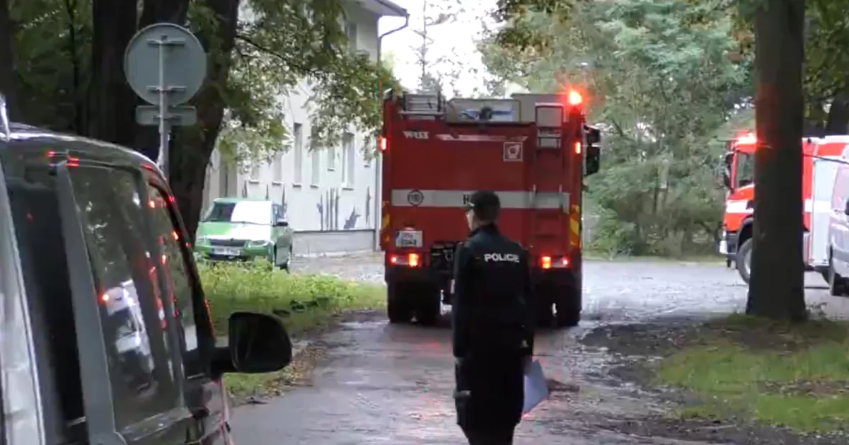 VIDEO: Pyrotechnici uzavřeli okolí střelnice v Černovíře, našlo se zde 750 kilogramů munice