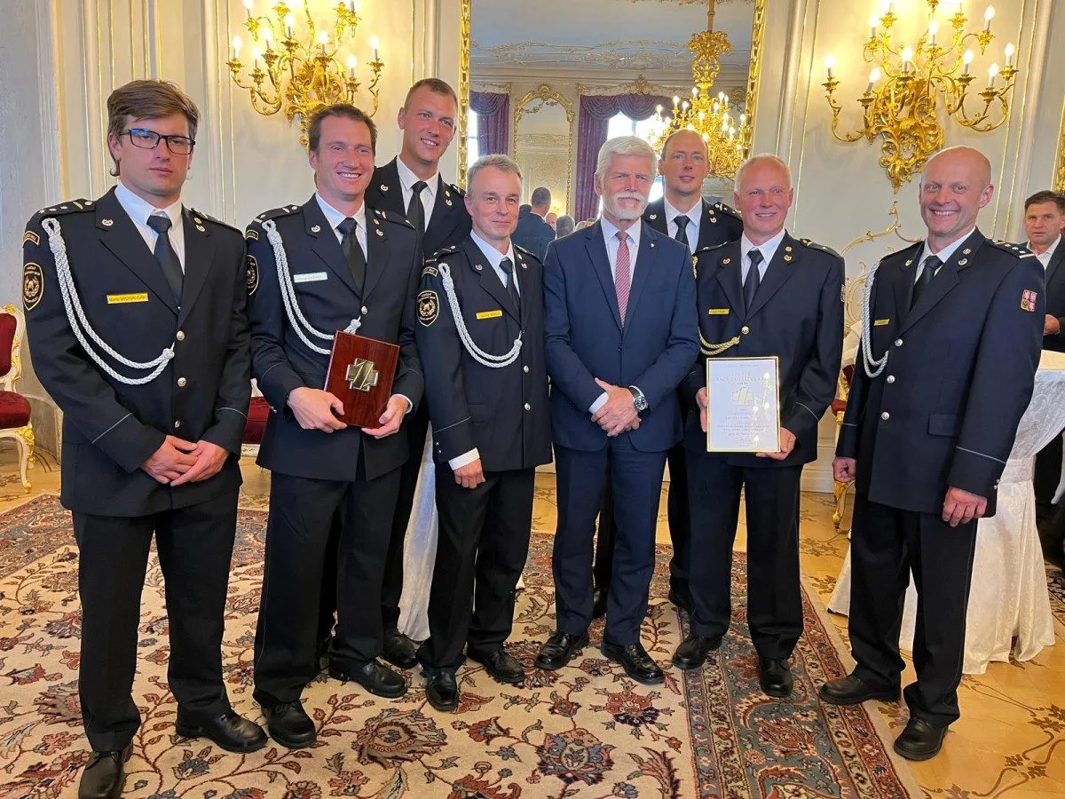 Tma, vlhko, hloubka. Záchrana dělníků z tubusu Dlouhých strání trvala několik hodin