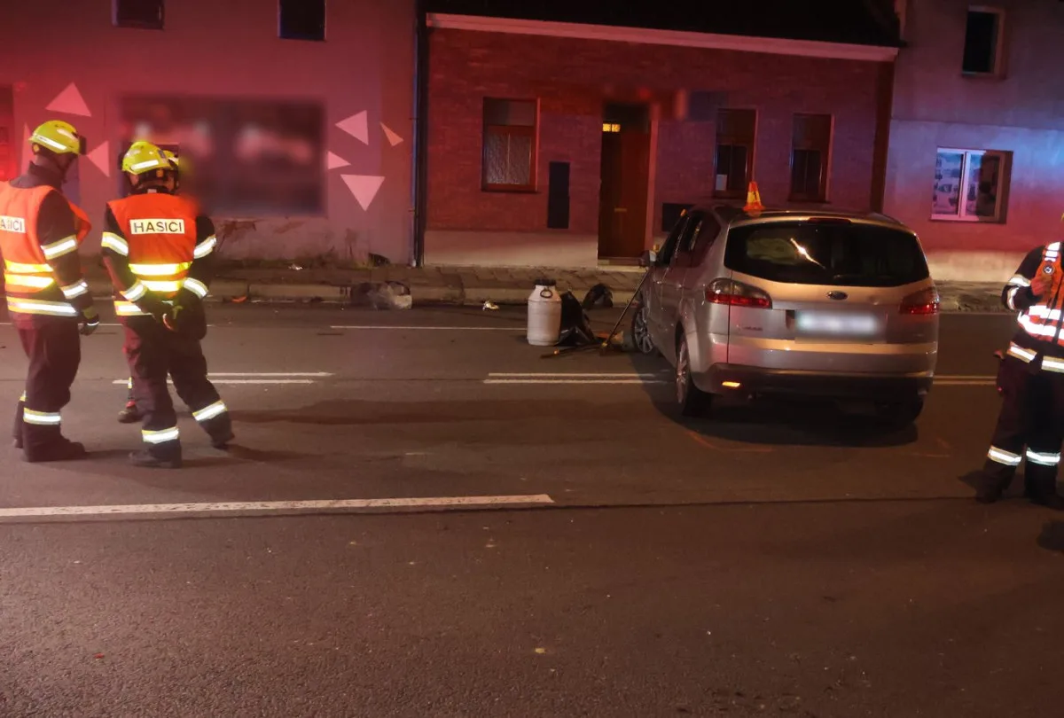 Se dvěma a půl promile vletěl u Hornbachu do dalšího autoa. Zranil dvacetiletého řidiče