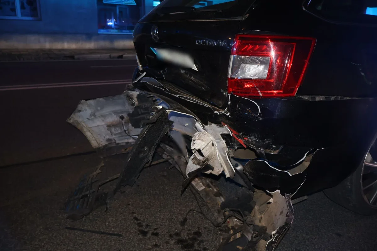 Se dvěma a půl promile vletěl u Hornbachu do dalšího autoa. Zranil dvacetiletého řidiče
