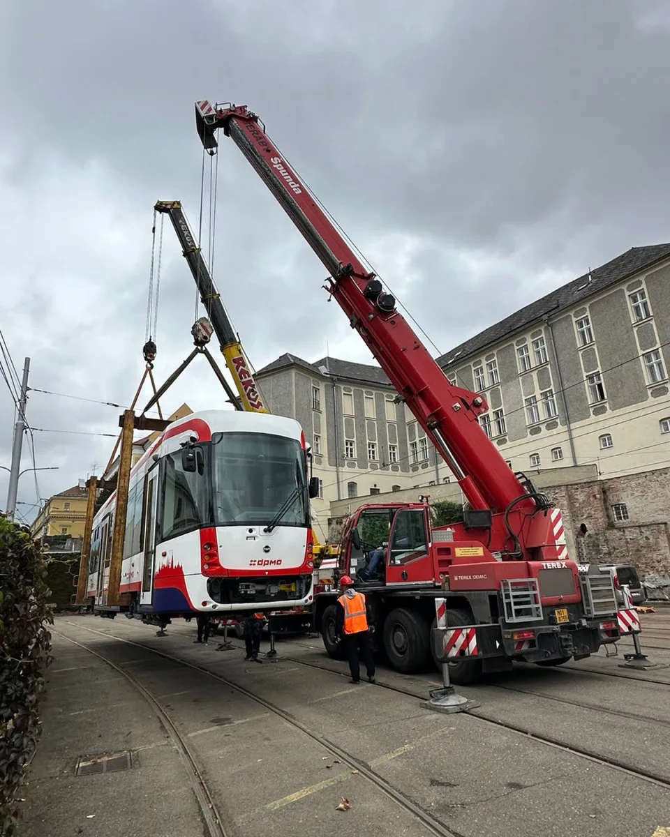Doručení nové tramvaje EVO1/o do Olomouce - ilustrační foto
