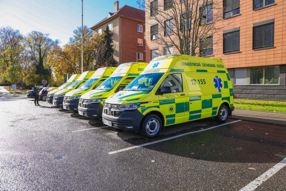Záchranná služba má nové sanitky. Vyšly na více než dvacet milionů