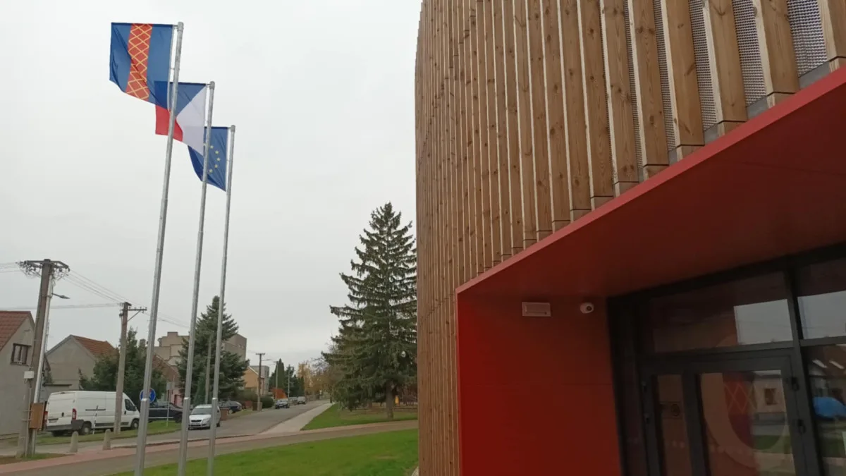 Velká sláva v Kojetíně, město otvírá nový zimní stadion. Zájem o bruslení je velký