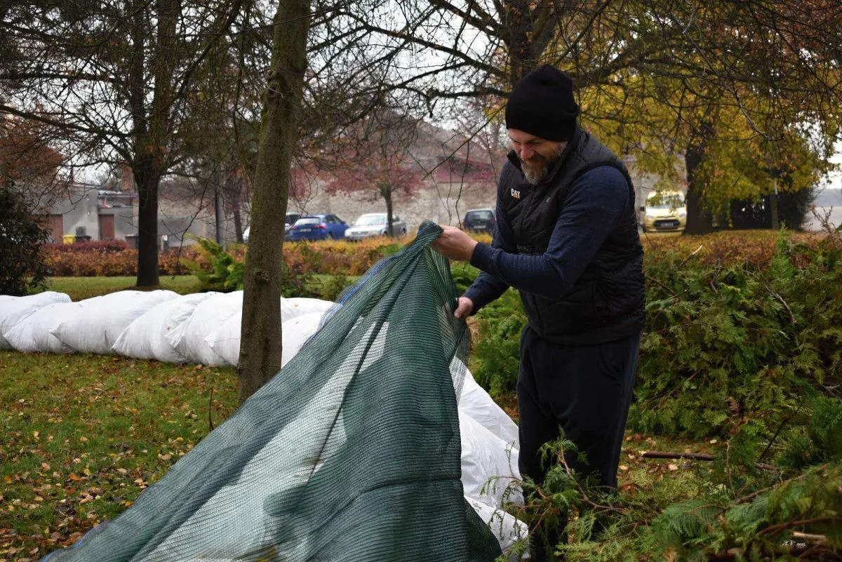 Obyvatelé Víceměřic vytvořili obří adventní věnec, dílo míří do knihy