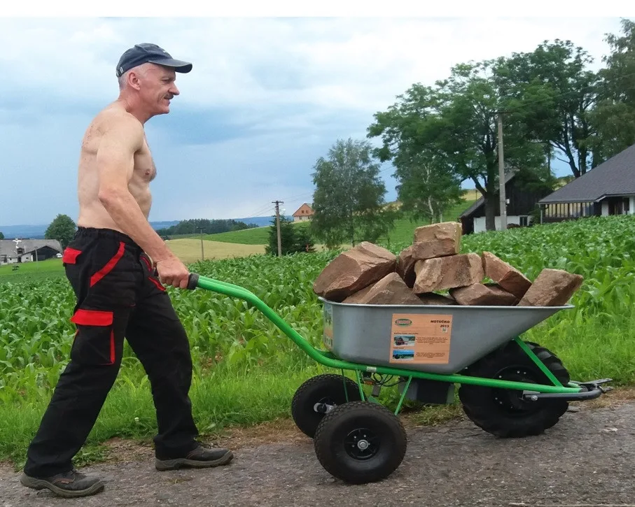 Kvido Štěpánek, Táta Motúčka.