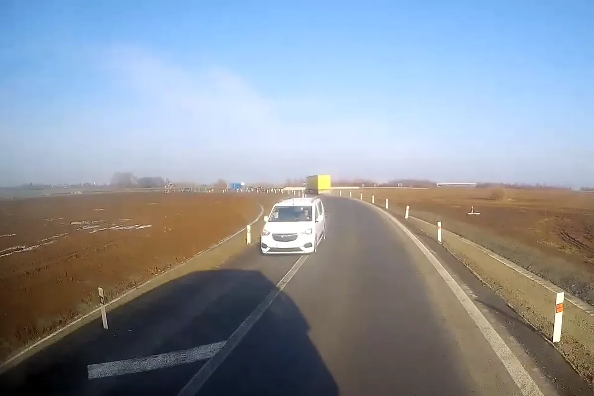 Po kruháči v protisměru. Zmatkující osoba zaskočila šoféry pod D35 u Olomouce