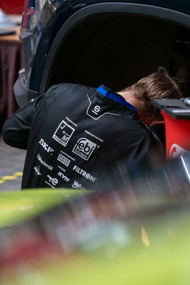 Finále Velké Ceny J+M Autodíly ukázalo sílu mladých techniků i podporu průmyslu