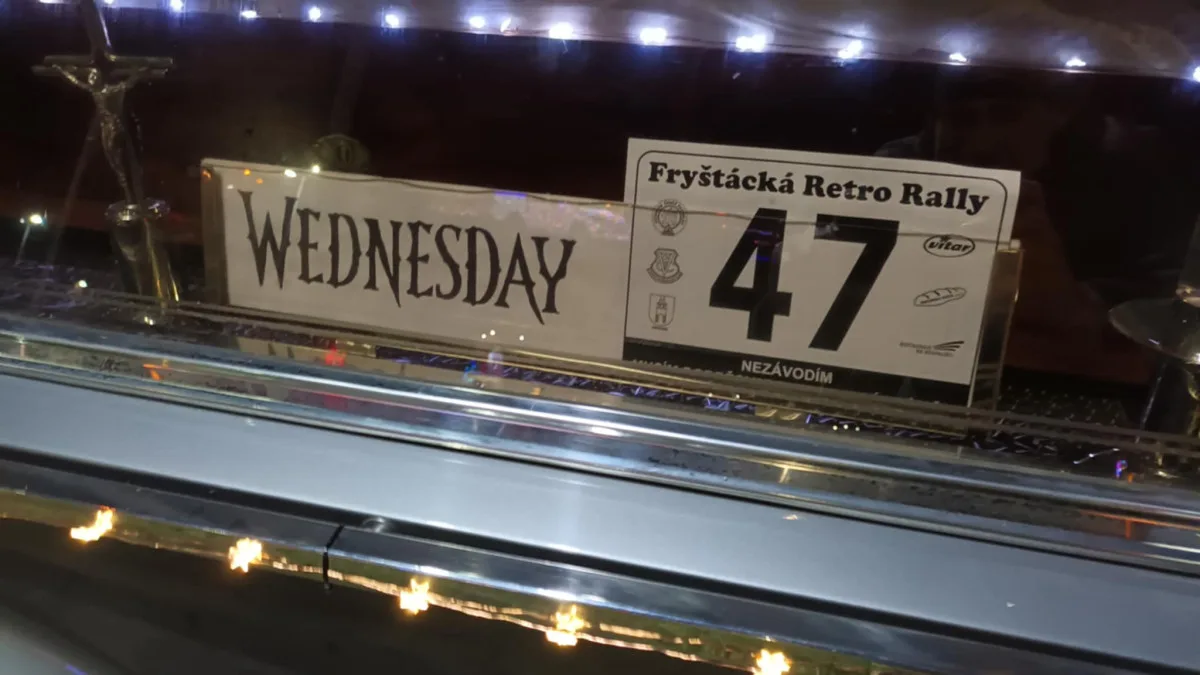 FOTO, VIDEO: Svítící nádhera v ulicích. Stovky lidí v Prostějově sledovaly tradiční Vánoční jízdu