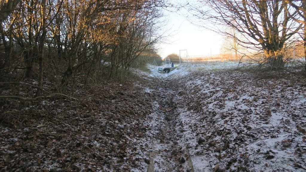 Řidiči podcenili sněžení. Hromadná nehoda u Mohelnice, kamiony zablokované na dálnici