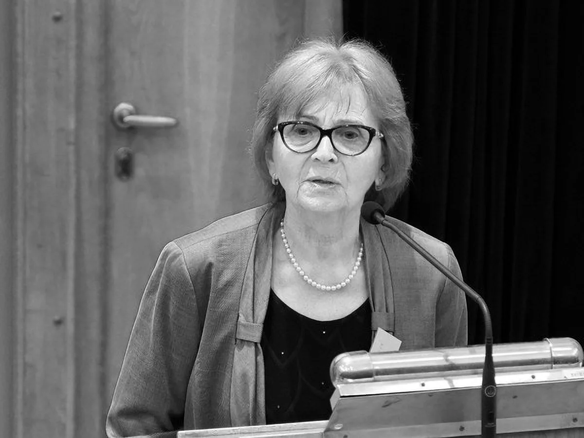 Univerzita Palackého truchlí. Zemřela emeritní rektorka Jana Mačáková