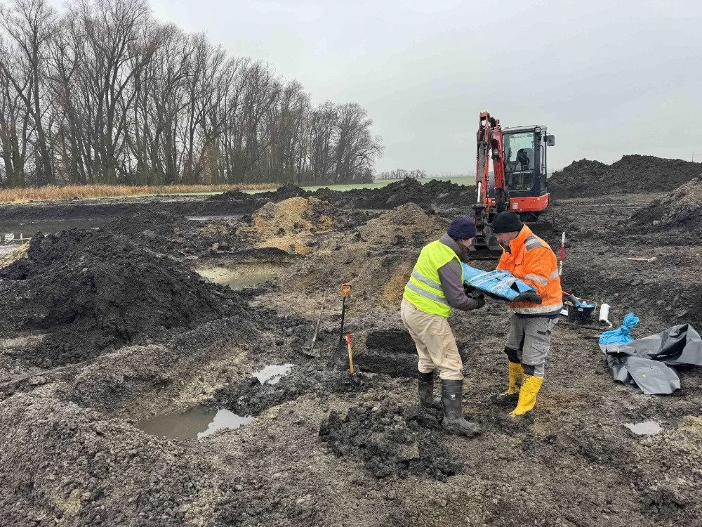 Pravěké studny u Kojetína. Archeologové tam objevili přes 1200 objektů