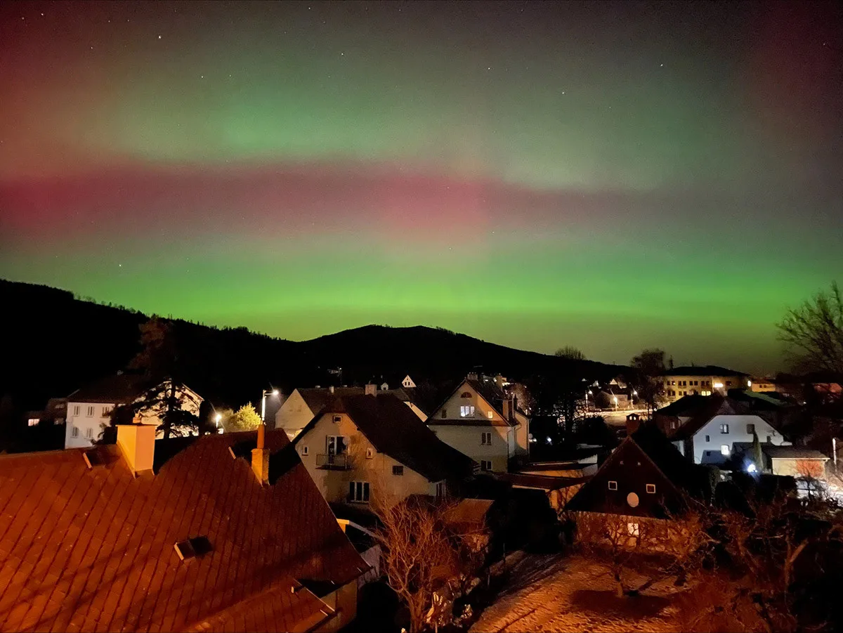 Polární záře - záběr z České Vsi - foto: Roman Janas