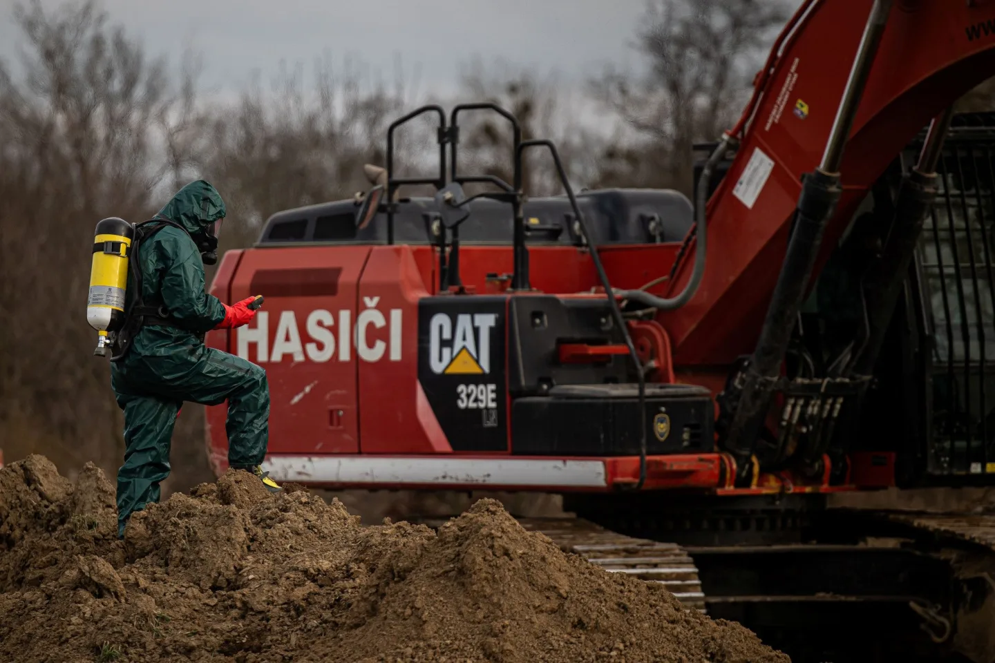 FOTO, VIDEO: Peklo v Hustopečích. Před rokem havaroval vlak s benzenem, jak to vypadalo?