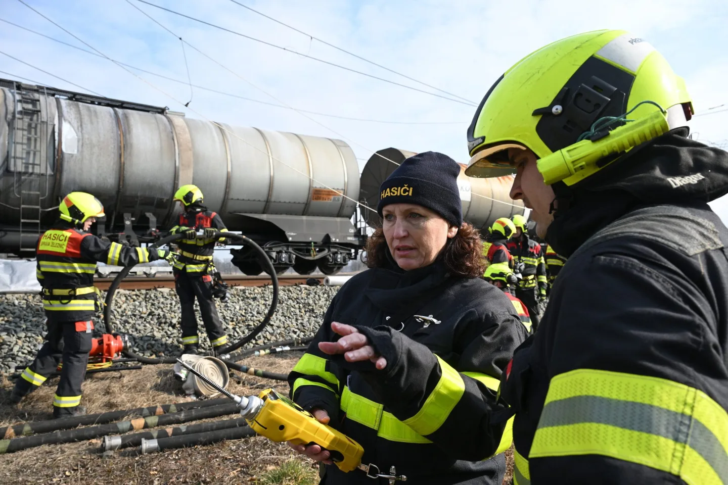 FOTO, VIDEO: Peklo v Hustopečích. Před rokem havaroval vlak s benzenem, jak to vypadalo?