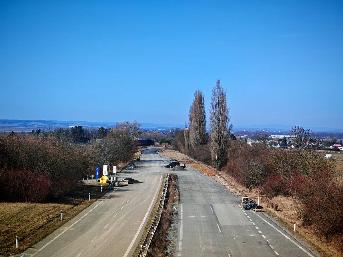 Rušnou trasu u Olomouce přetne uzavírka. Za Křelovem napojí opuštěný kus dálnice