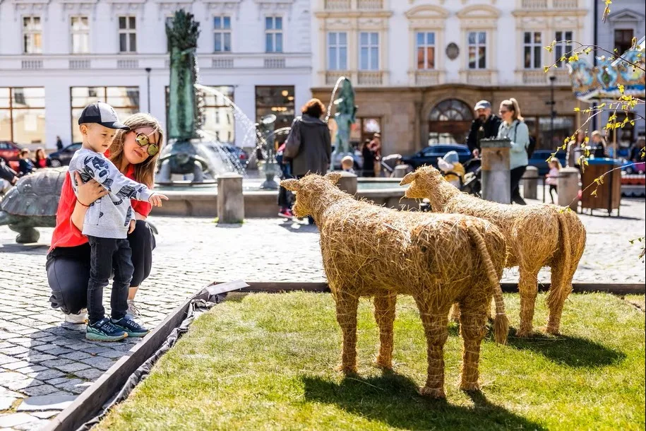 V centru Olomouce začíná Velikonoční jarmark. Nabídne řemesla, dílničky i prohlídky zajímavých míst