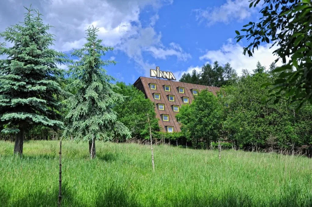 Ikonický hotel ve Velkých Losinách čeká velká rekonstrukce. Investice je 140 milionů