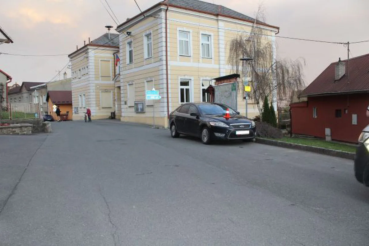 Po bouračce na Přerovsku ujela, policisté ji vypátrali doma. Nadýchala přes 3 promile