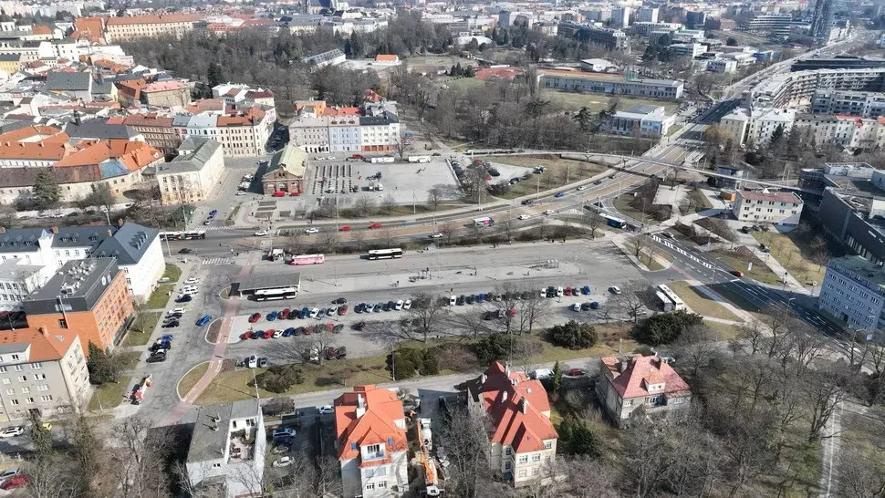 V Olomouci startuje série oprav. Dočkají se Ostružnická, autobusák na tržnici nebo Stupkova