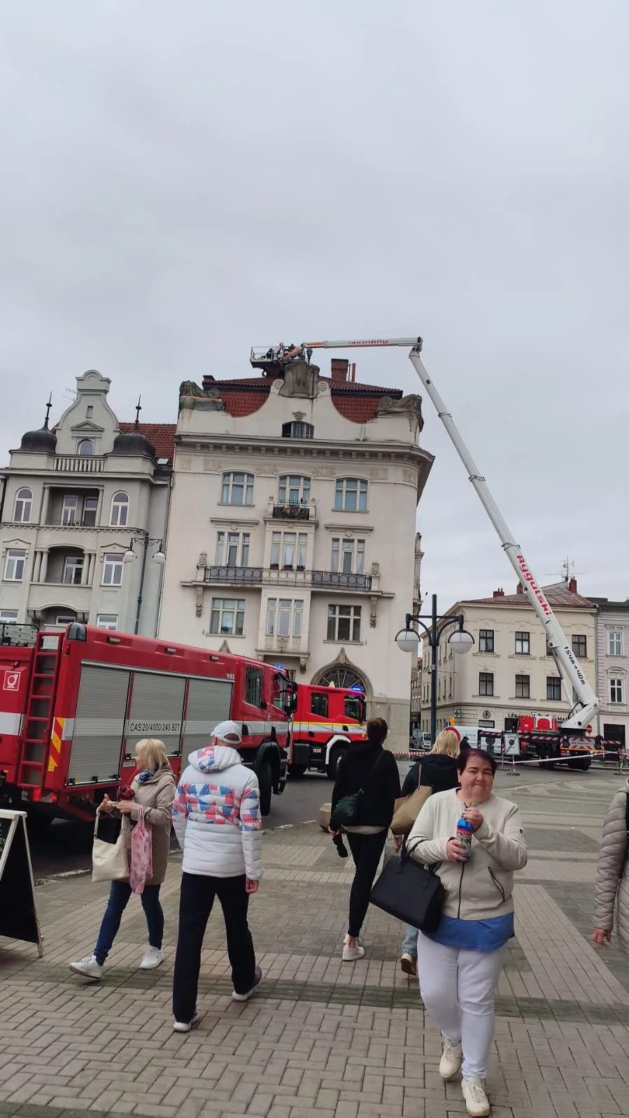 VIDEO: Policie a hasiči obsadili centrum Prostějova, zaútočil střelec. Naštěstí jen cvičně
