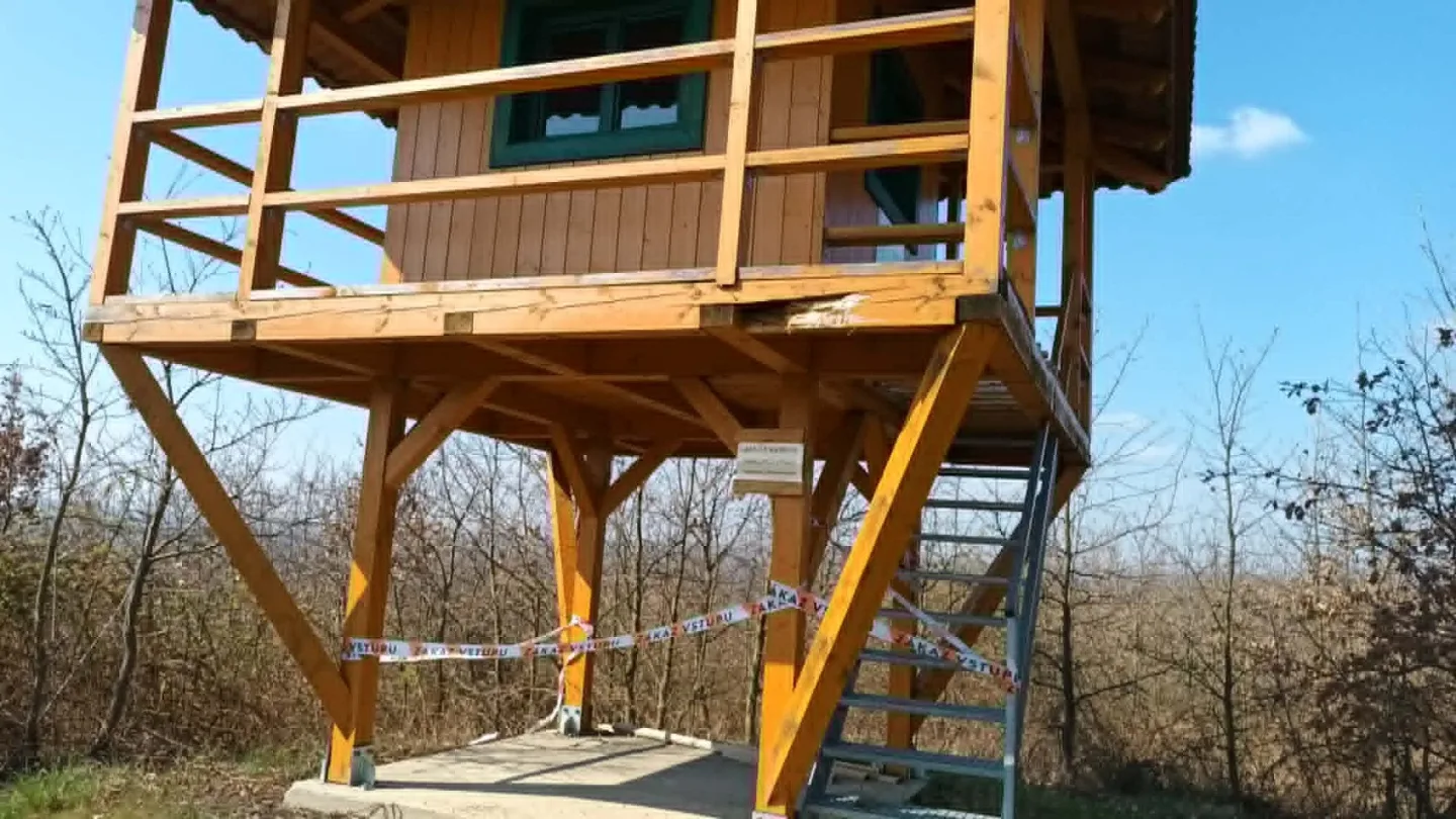 TIP NA VÝLET: Nová turistická stezka u Běleckého mlýna překvapí. Nabízí monumentální sochy i rozhlednu
