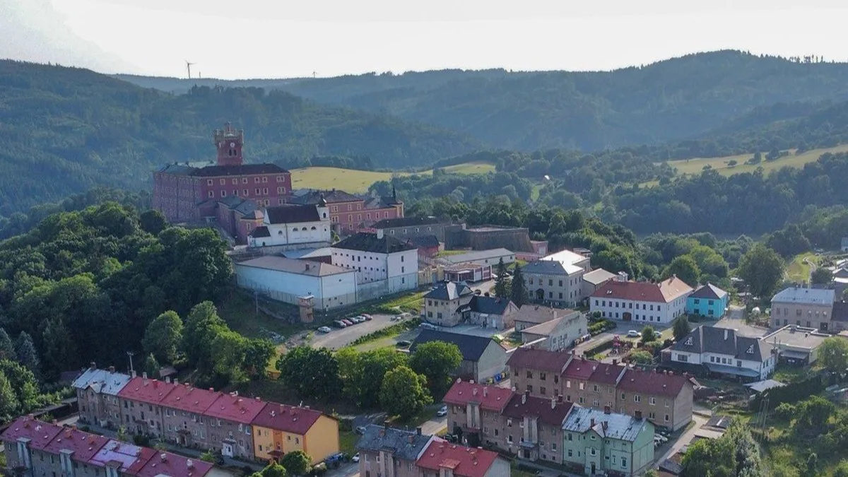 Vražda jako přes kopírák, vyšel z Mírova a znovu zabíjel. Recidivista jde před soud a hrozí mu doživotí