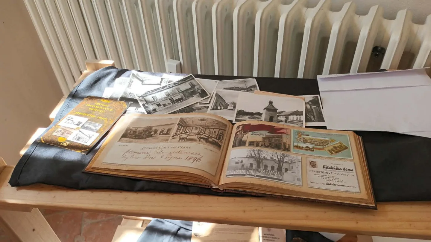 FOTOGALERIE: Prostějovský zámek hostí velkou retrospektivní výstavu Tomáš Vincence