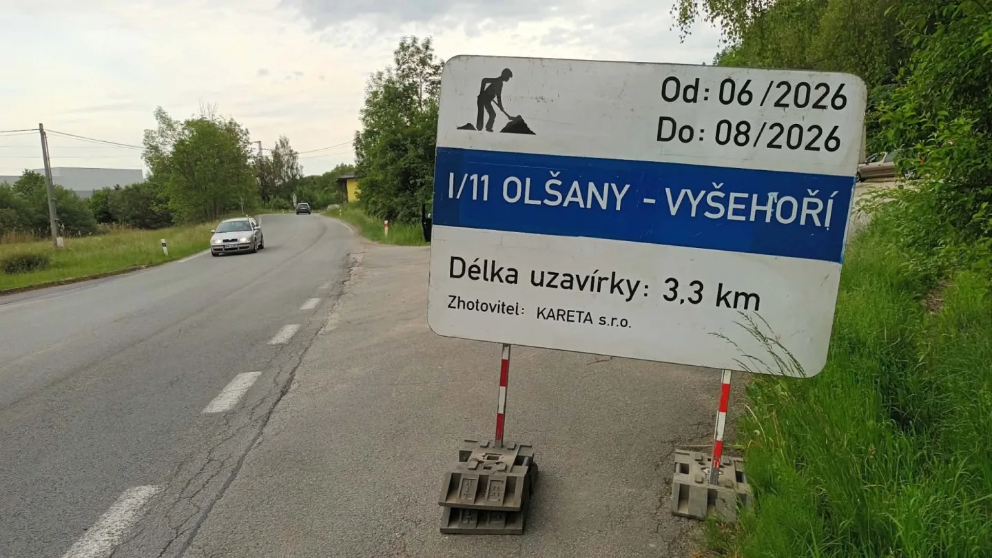 Cestování do Jeseníků a do Polska zkomplikuje oprava na Šumpersku. Silnice má trhliny