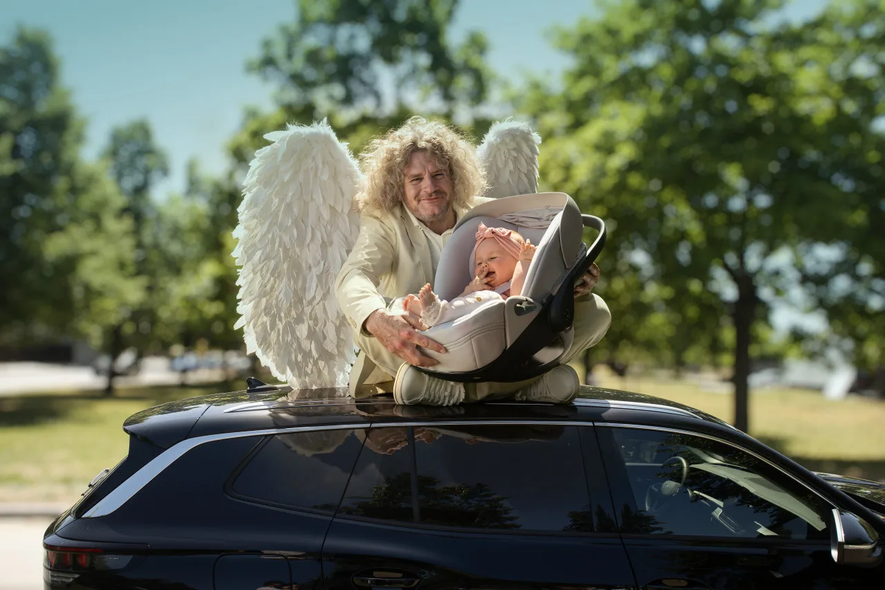 Nová kampaň upozorní na chyby při používání dětských autosedaček.
