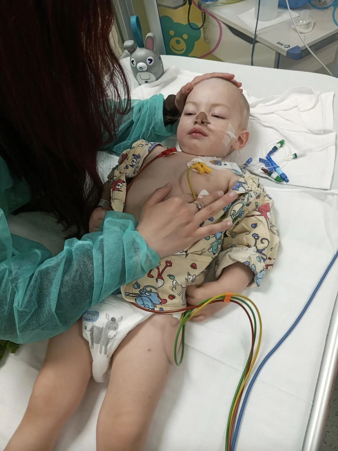 Dvouletý Kristiánek z Prostějova vdechnul hrušku a bojuje o život. S drahou léčbou pomáhá sbírka