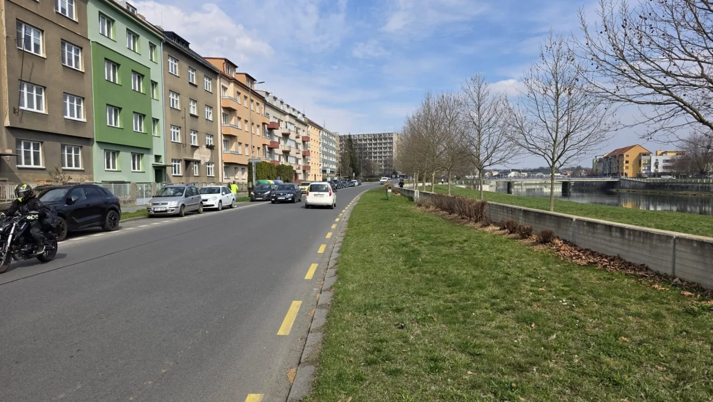 Oprava nábřeží v Přerově přinese čtyřicet parkovacích míst. Řidiče čekají komplikace