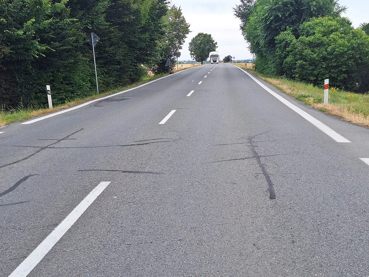 Tah mezi Olomoucí a Šternberkem zavře oprava. Úřad schválil speciální sestavu objížděk