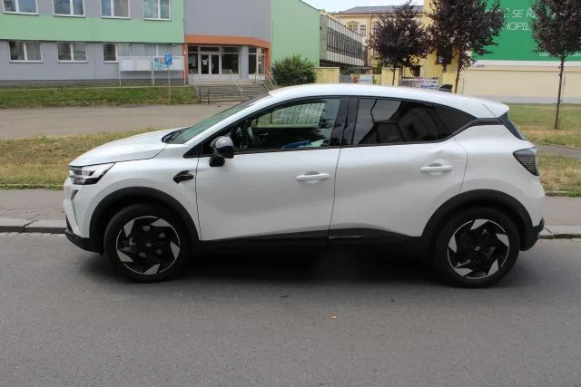Policie hledá cyklistu, který na přejezdu v Přerově narazil do auta a upadl. Pak se omluvil a odjel