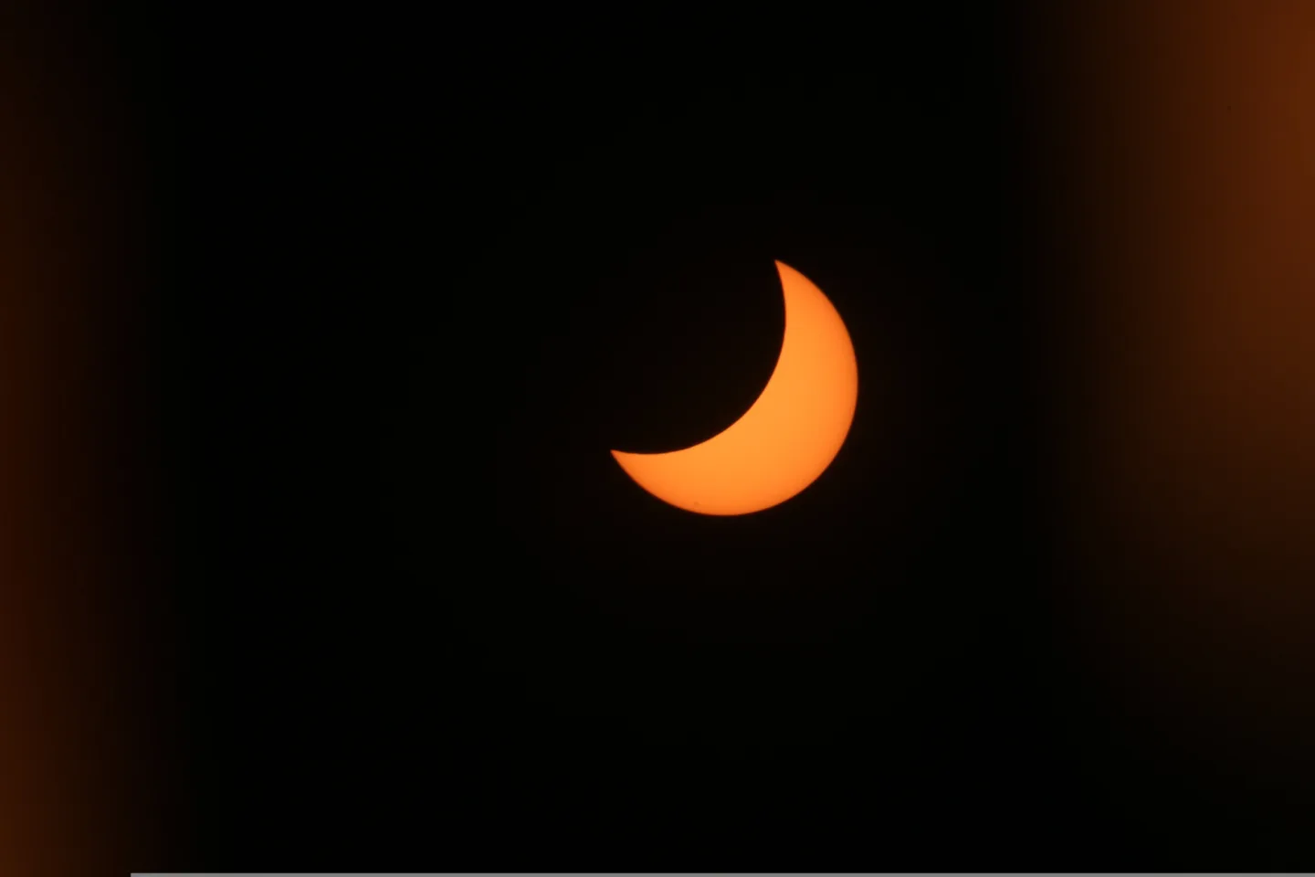 Univerzita zve na zatmění Slunce. Pozorovat se budou i Perseidy