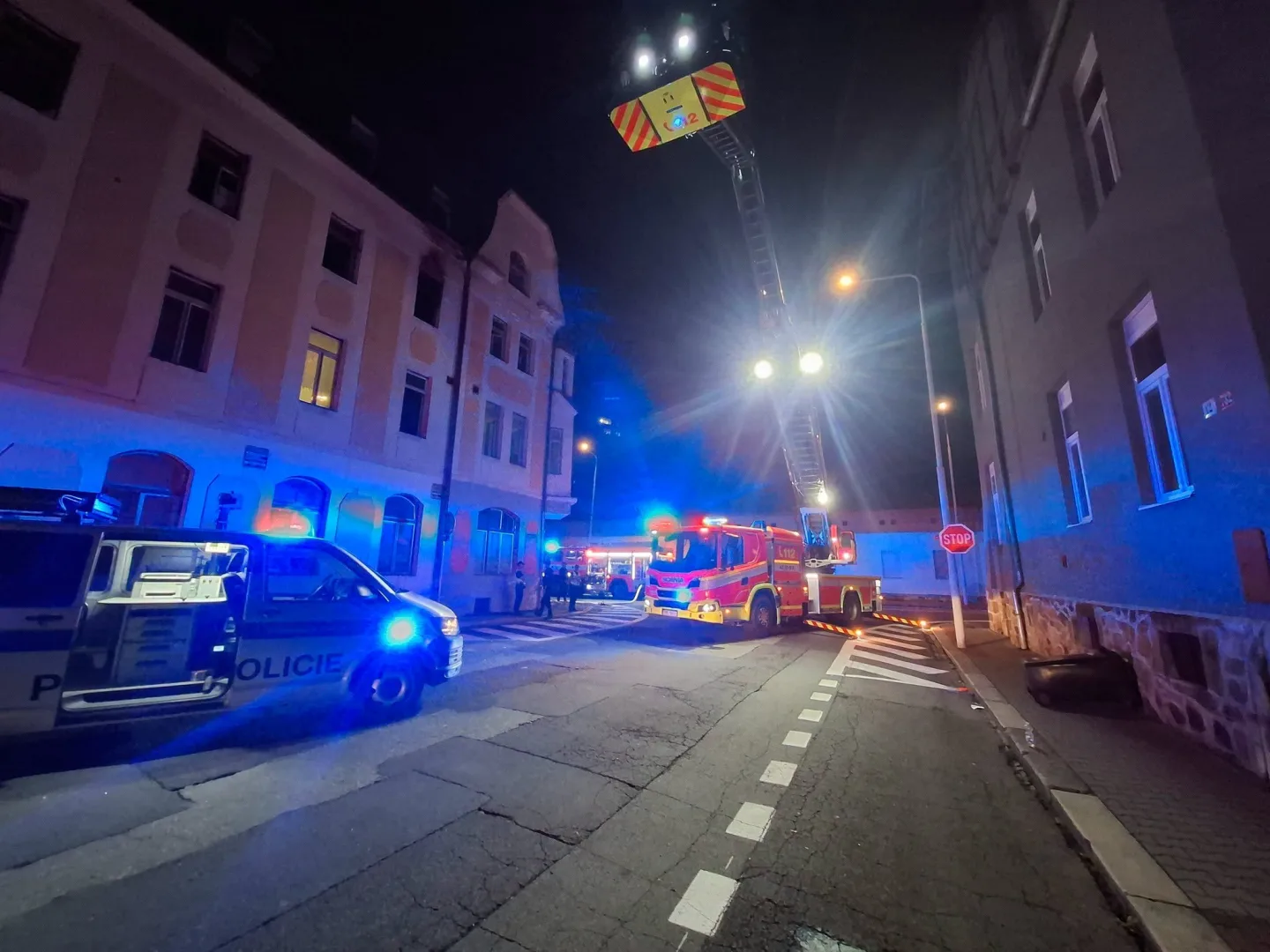 Policie požár ubytovny v Šumperku vyšetřuje pro podezření z obecného