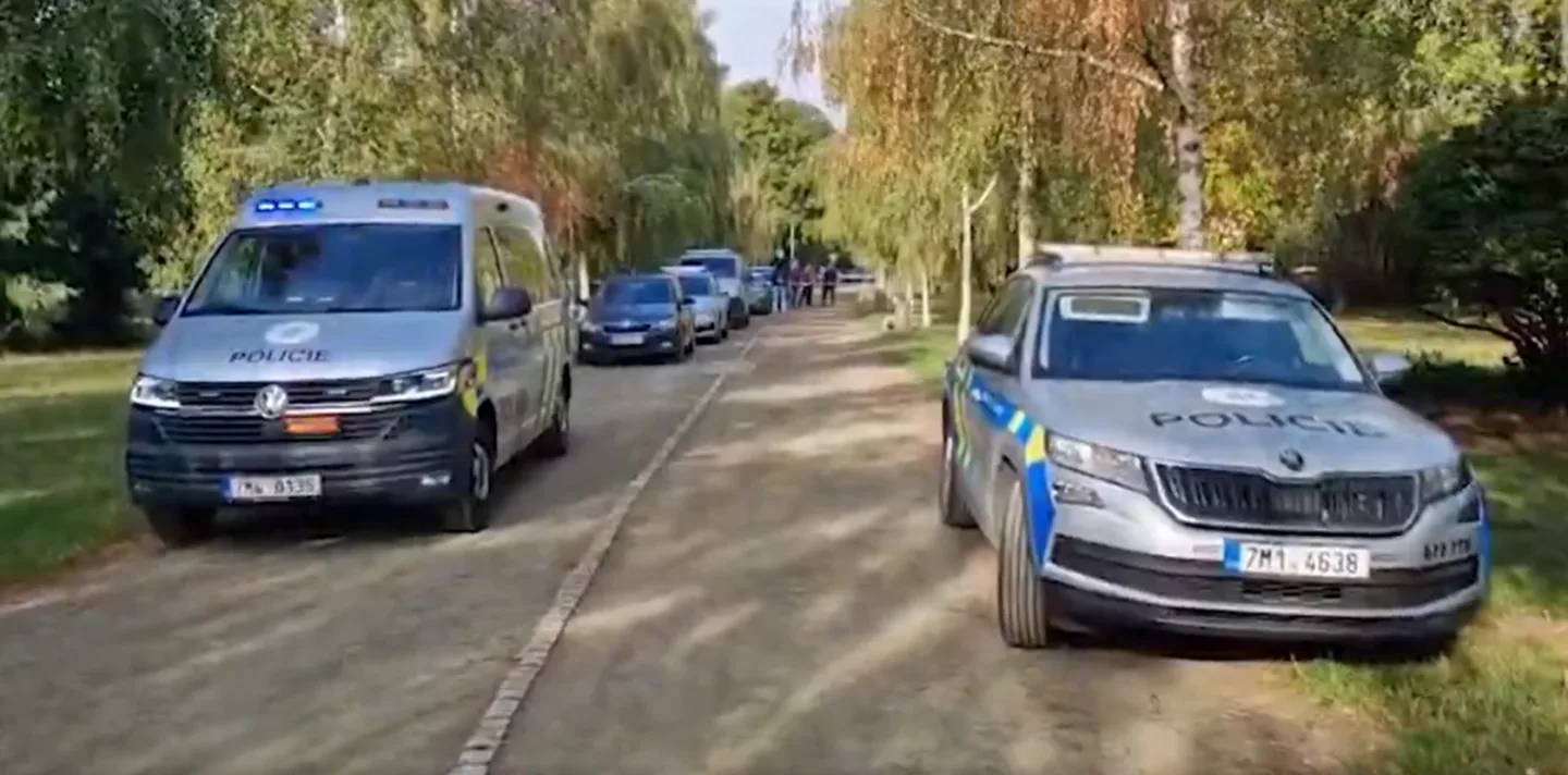 VIDEO: Vražda v parku? Policie vyšetřuje podezřelé úmrtí staršího muže v Prostějově