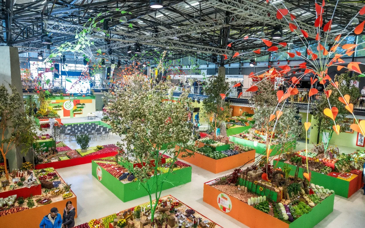 Trhy i kulinářské show. Podzimní Flora Olomouc oslaví Dary naší země